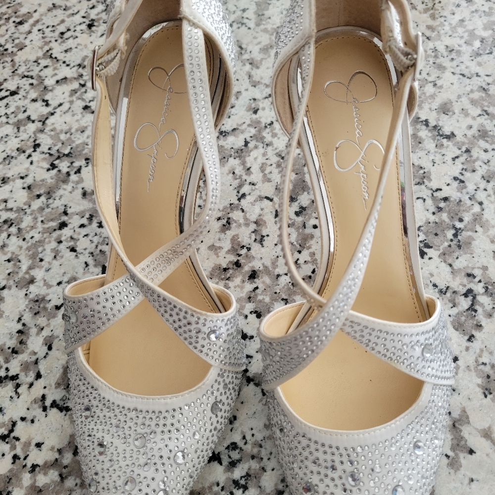 Shoe - Picture 3 of 3